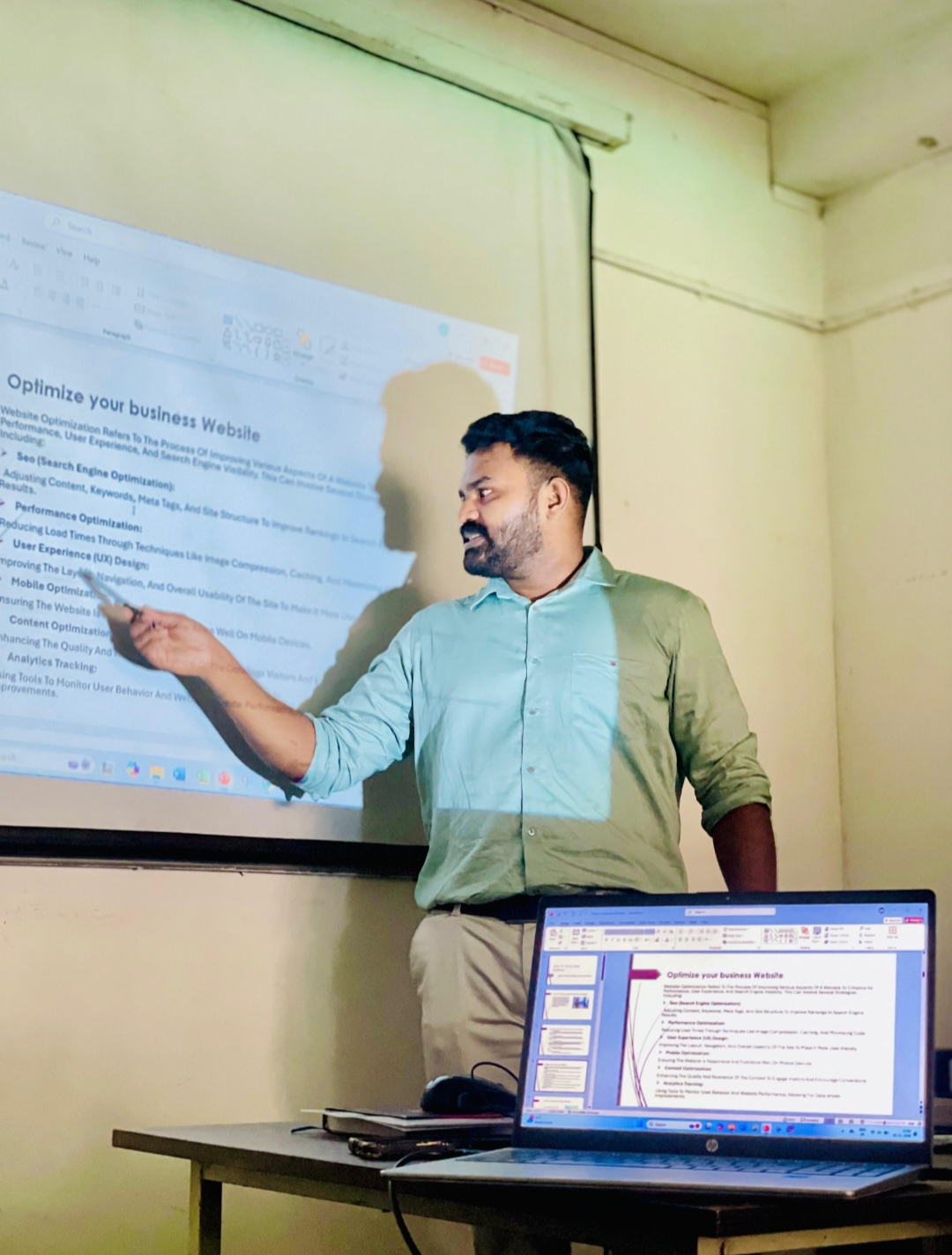 UAE Based SEO Specialist AMAL NS